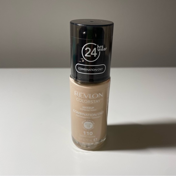 Revlon ColorStay Makeup Foundation, 110 Ivory, 1.0 fl oz/30 ml, NWOT - Picture 3 of 4